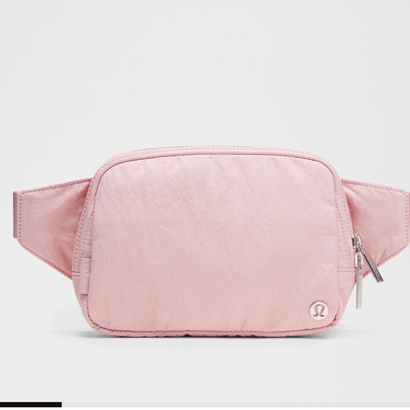lululemon athletica Handbags - NWT Lululemon Everywhere Belt Bag Large With Long Strap 2L Pink Haze Lightweight